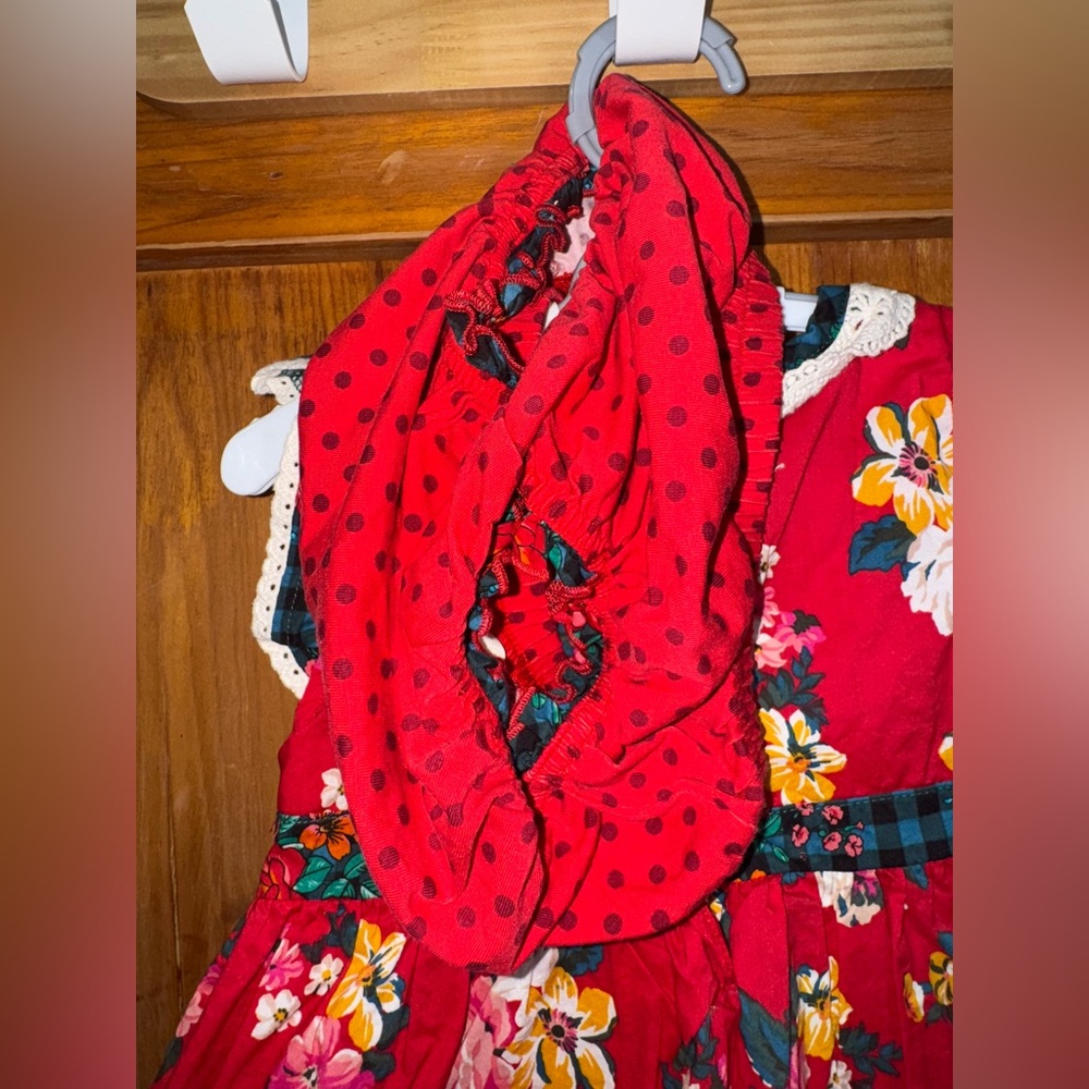 Christmas Outfit - Picture 7 of 7